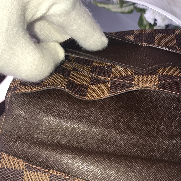 AUTHENTIC “RARE” VINTAGE DOUBLE SNAP DAMIER WALLET - Picture 8 of 16